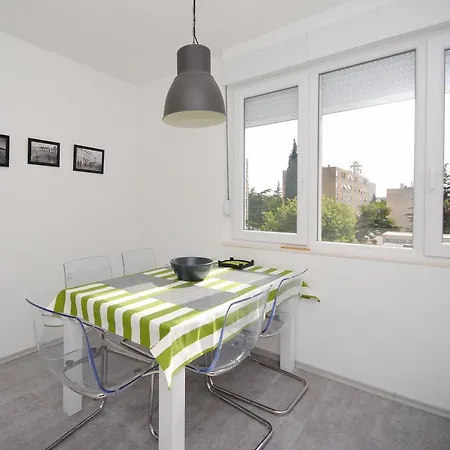Lägenhet Bolt Holiday Apartment