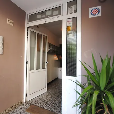 Lägenhet Bolt Holiday Apartment
